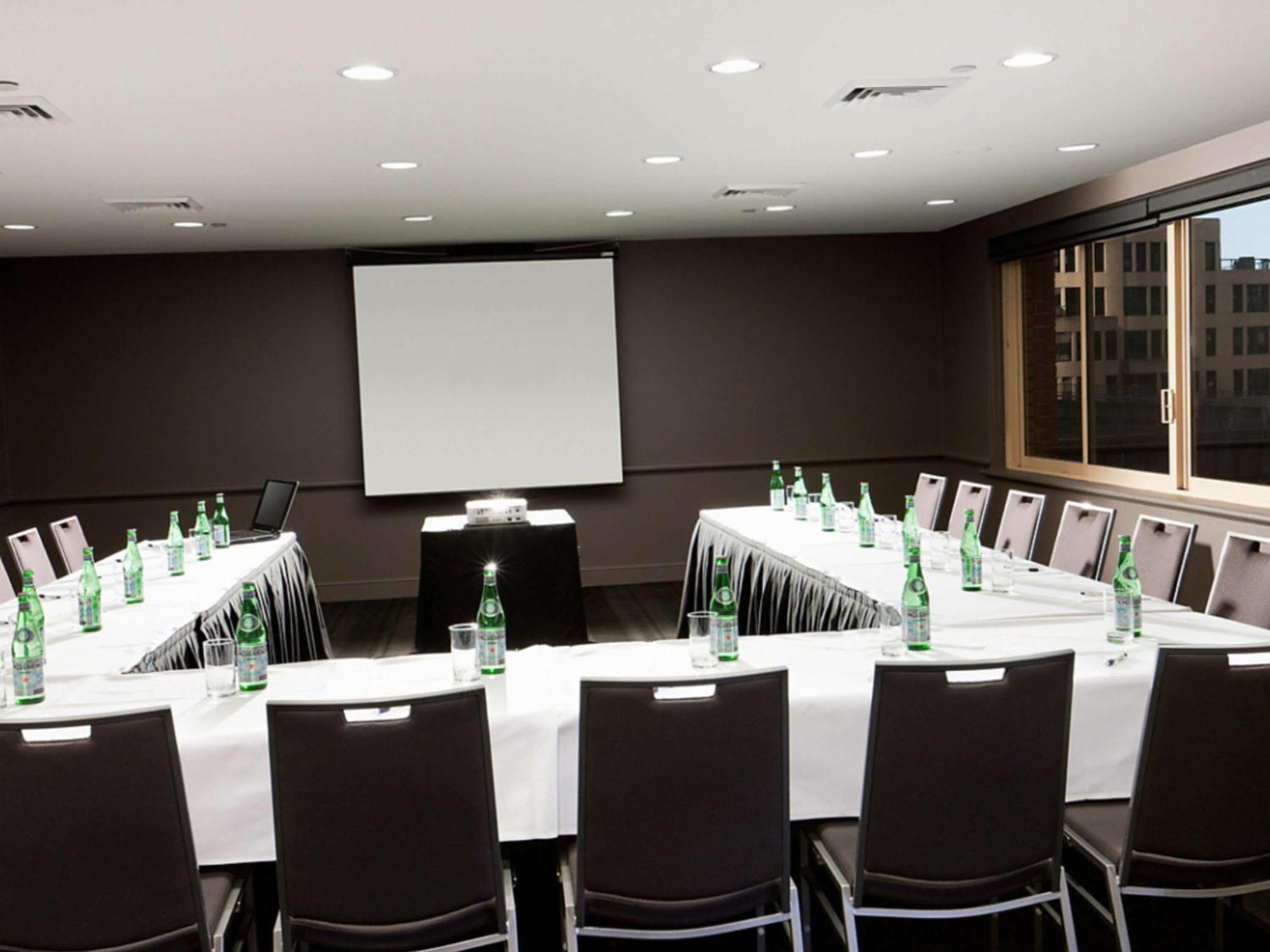 فندق أجنحة ذا سيبيل كواي ويست سيدني المظهر الخارجي الصورة Meeting room