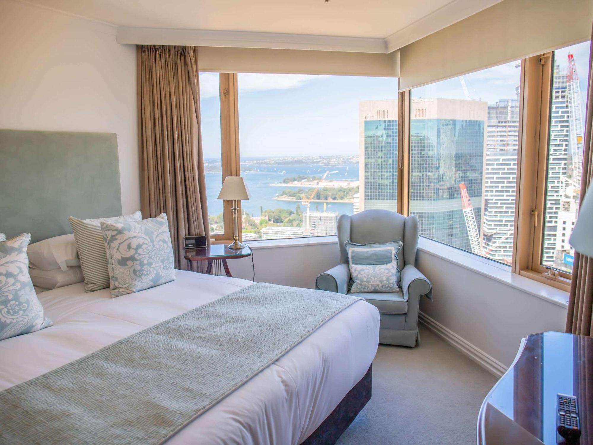 فندق أجنحة ذا سيبيل كواي ويست سيدني المظهر الخارجي الصورة A guest room at the Hotel Indigo San Diego