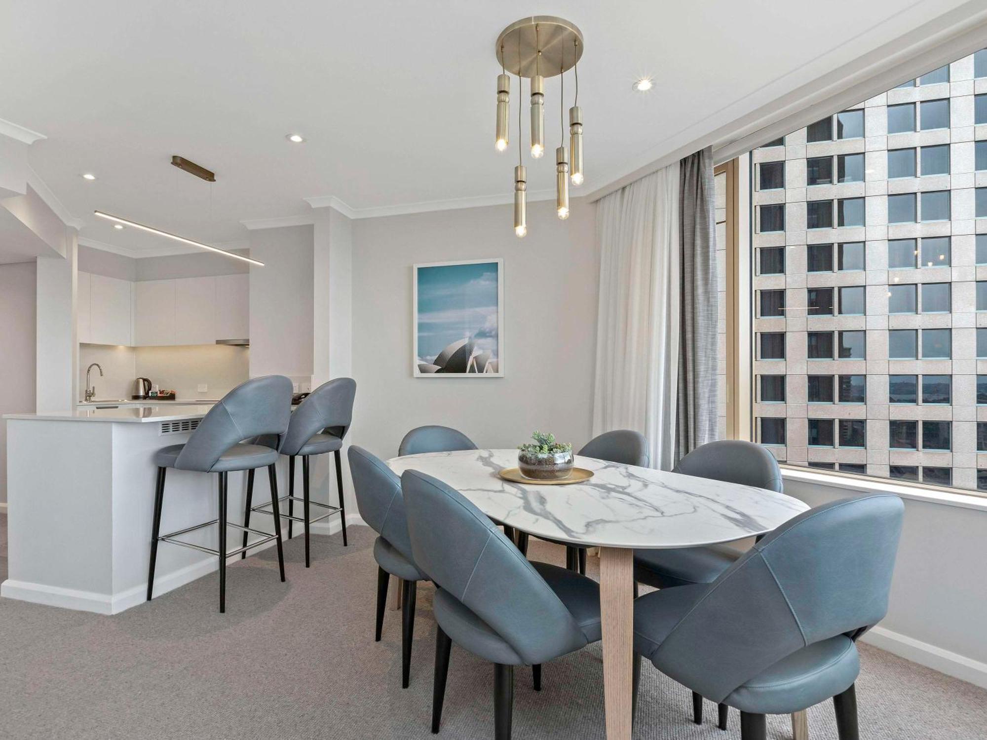 فندق أجنحة ذا سيبيل كواي ويست سيدني المظهر الخارجي الصورة A staged apartment at The Ivy Residences